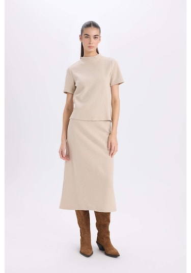 DeFacto A Kesim Esnek Belli Basic Düz Normal Bel Maxi Etek D5407AX24AUBG718 Bej