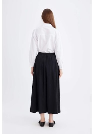 Defacto A Kesim Normal Bel Basic Düz Kloş Maxi Etek E2369AX24WNBK27 Siyah