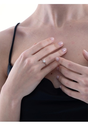 0,38 Karat Tektaş Pırlanta Yüzük-819