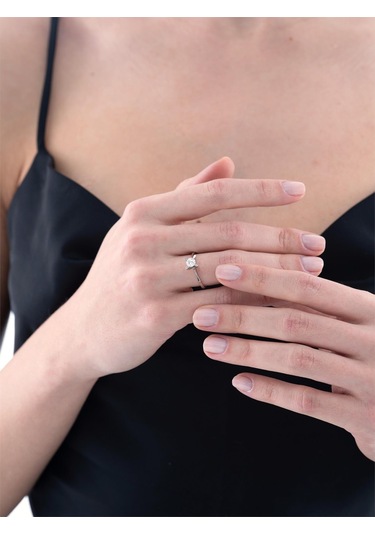 0,38 Karat Tektaş Pırlanta Yüzük-819