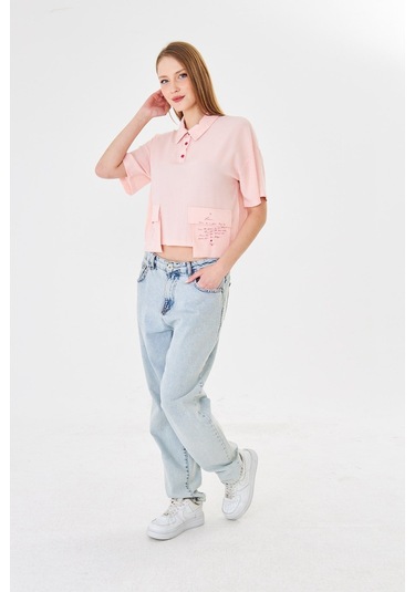 Sortie Collection Polo Yaka Yazı Baskılı Cep Detaylı Crop Bluz Pudra