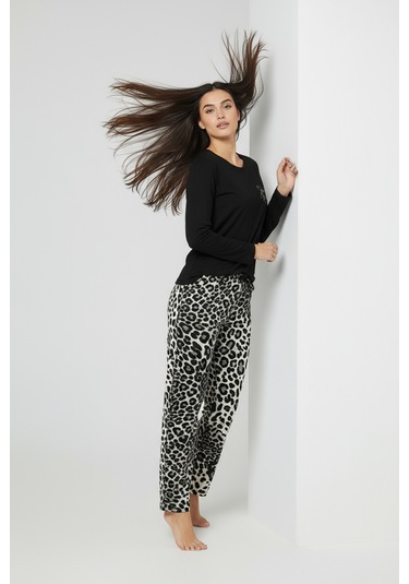 Üstü Yazılı Altı Leopar Desenli Elite Viscose Pijama Takımı Uzun Siyah 3551 Kahverengi