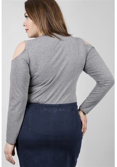 Omuzları Açık Kolyeli Uzun Kol Tişört (532253685)