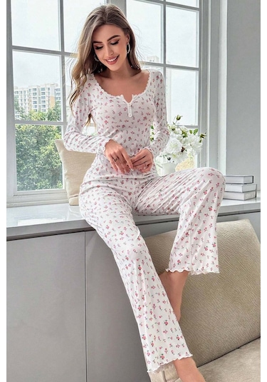 Merry See Çiçek Desenli Uzun Kollu Pijama Takımı Beyaz
