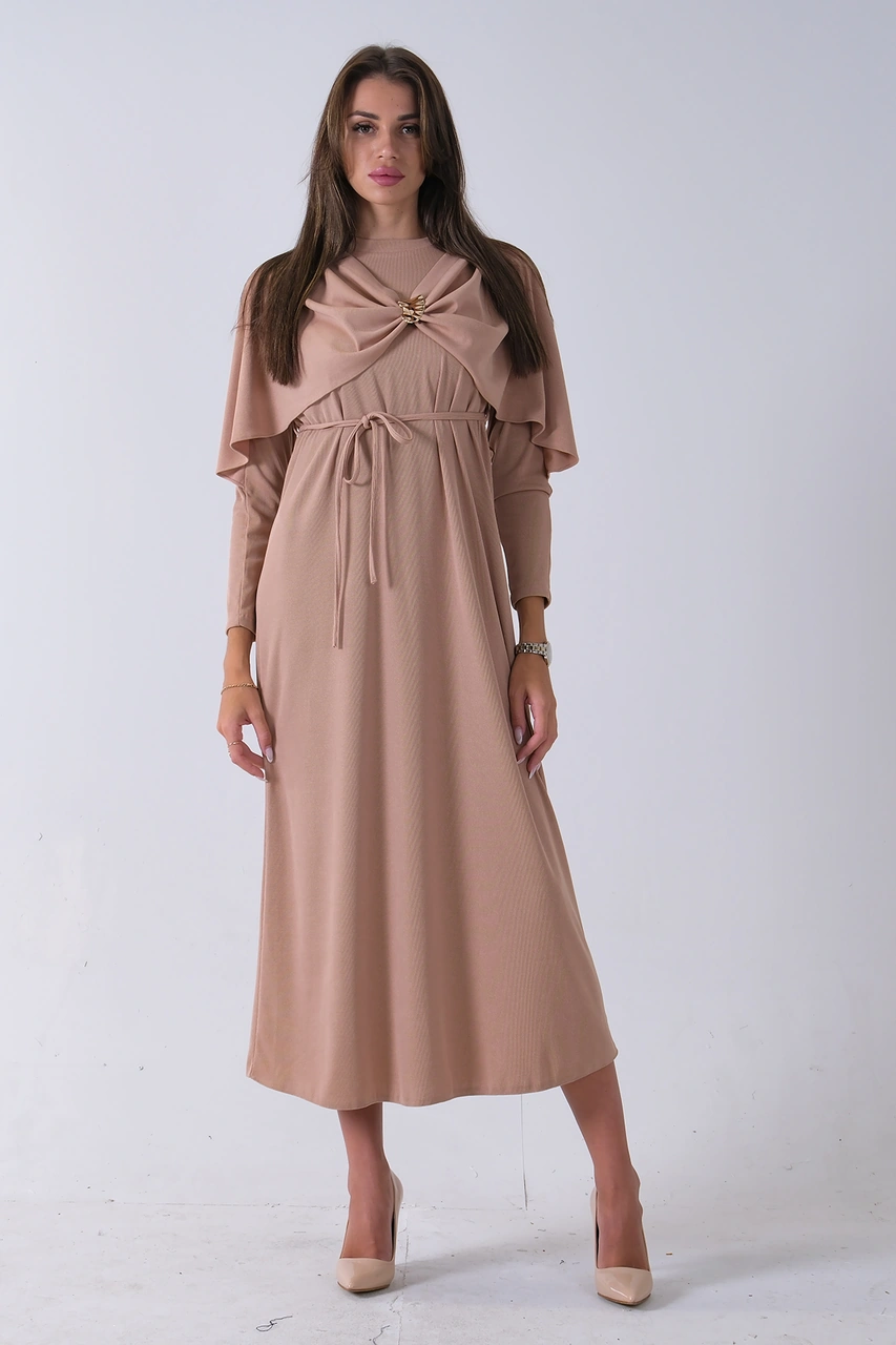 Feminist Bej Bisiklet Yaka Kendinden Şal Detaylı Broşlu Bel Bağlamalı Elbise 4571580.55 Bej