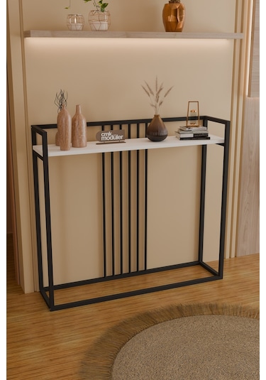 Nova Metal Dresuar Boru Detaylı Dekoratif Konsol Dresuar Beyaz