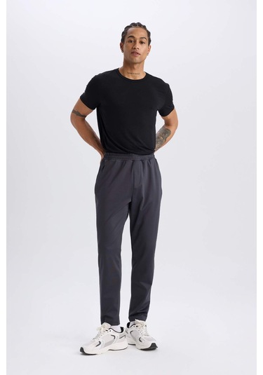 DeFactoFit Sporcu Jogger Eşofman Altı Slim Fit Dar Kesim Standart Paça Skuba Dalgıç Kumaş Beli Lastikli Düz Paça E3930AX24WNAR206 Antrasit