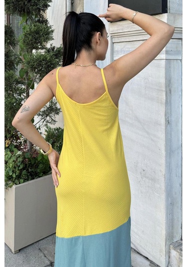 Kadın Sarı Fitilli Kumaş, Asimetrik Bloklu, Yırtmaçlı, Rahat Kesim, Askılı Uzun Elbise Sarı Kadın Sarı Fitilli Kumaş, Asimetrik Bloklu, Yırtmaçlı, Rahat Kesim, Askılı Uzun Elbise Sarı