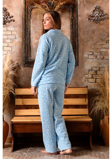 Kışlık Yılbaşı Desenli Kadın Gömlek Polar Pijama Takımı- Geyikli Yılbaşı Pijaması mavi