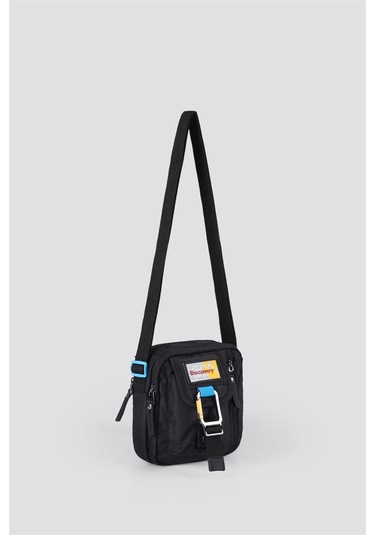 D00713 Discovrey Askılı Çanta Siyah