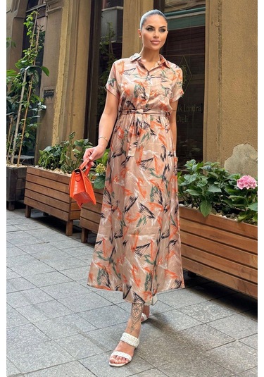 Kadın Vızon Desenli, Yarım Kol Ve Yarım Patlı Gömlek Yaka, Beli Lastikli, Salaş Uzun Saten Elbise Vizon