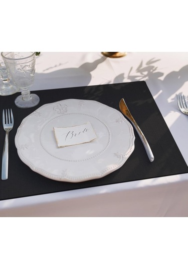 Siyah Figüratif Çiçek Kumaş Amerikan Servis 4'lü Set Keten, Ulusl. Yıkama Ve Solmama Sertifikası Çok Renkli