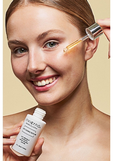 Invierno Barcelona Llc. Yaşlanma Kırışıklık Önlemeye Yardımcı Nemlendirici Anti Aging Serum Hyaluronik Asit Collagen 30ml