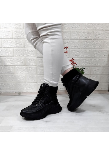 M.p 1408 Siyah Kaymaz Taban 18cm Kısa Bayan Bot 001