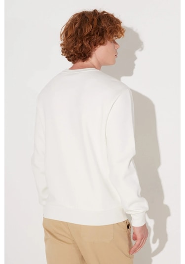 Lee Sıfır Yaka Regular Fit Ekru Erkek Sweatshirt L212299102 001