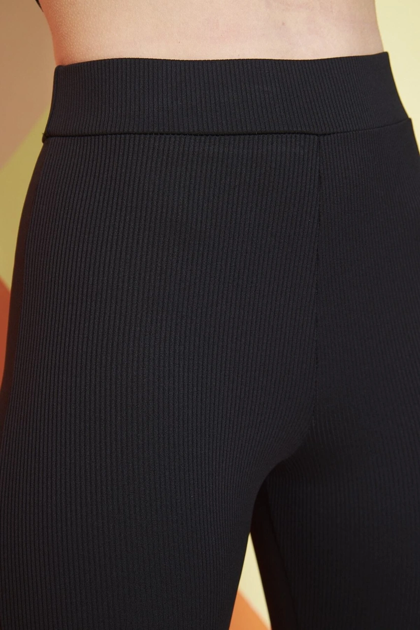 Siyah Yüksek Bel Fitilli Ispanyol Paça Interlok Örme Kadın Tayt SiYAH