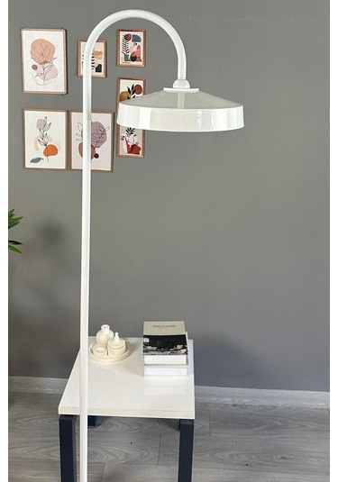 Beyaz Lambader Modern Dekoratif Metal Oturma Odası Çalışma Odası Zemin Lambası 6976 Beyaz