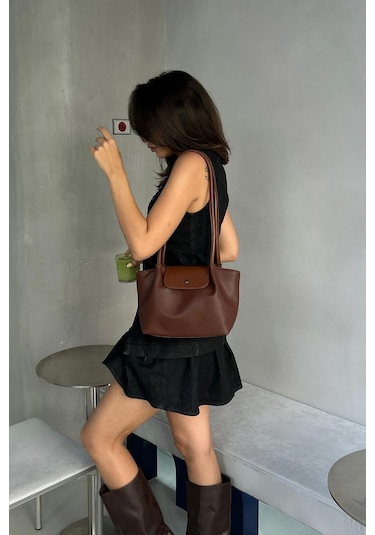 Lior Kapaklı Omuz Çanta Fındık Kabuğu Kahverengi - Altın