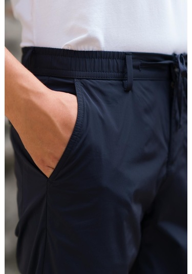 Poliamid Kumaş Regular Fit Likralı Yan Cep Erkek Şort 001