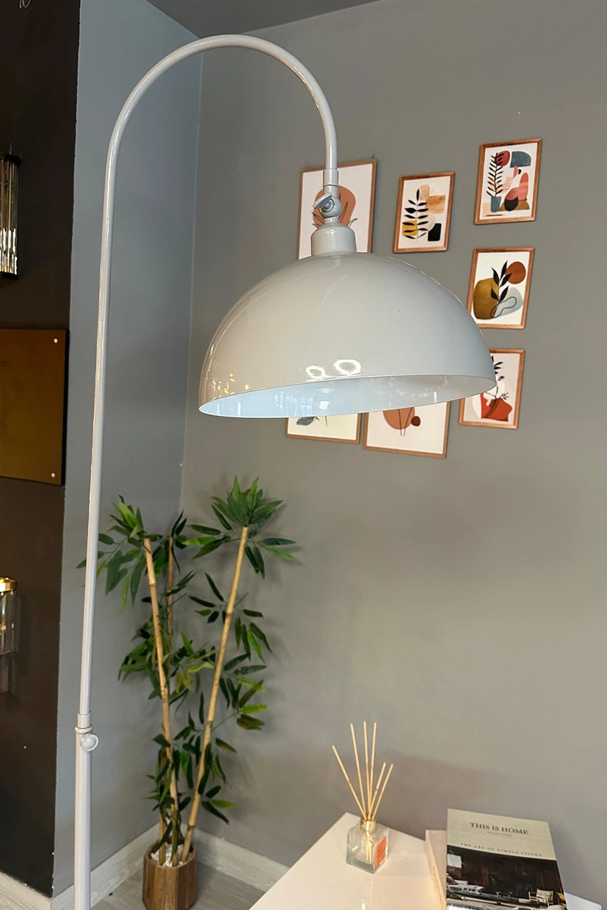 Gri Lambader Hareketli Başlık Modern Dekoratif Metal Oturma Odası Çalışma Odası Zemin Lambası Gri