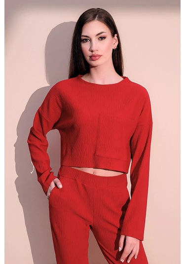 Kadın Kırmızı Uzun Kol Kendinden Dokulu Cepli Crop Sweatshirt, Salaş Kesim Bluz Kırmızı
