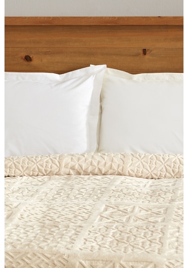 Karaca Home Blair Çift Kişilik Embos Battaniye Bej 200 x 220 CM Bej