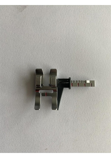 Pfaff Ayarlanabilen Kılavuz Ayağı 820677096