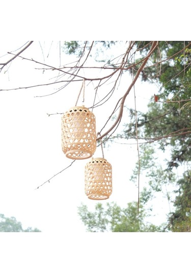 Novahub Güneş Enerjili Asılı Fenerler Bahçe Avlu Veranda Ağaçlar Çim Yol