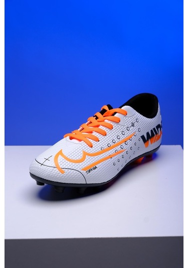 W001 Erkek Çim Halı Saha Dişli Krampon 001