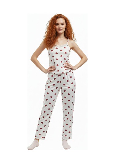 Altı Uzun Üstü Askılı Yumuşak Kırmızı Kalp Desenli Pijama Takımı Beyaz Beyaz