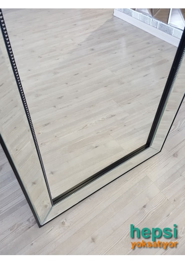 Ayna Çerçeveli Model Siyah Renk Ayaklı Boy Aynası Siyah