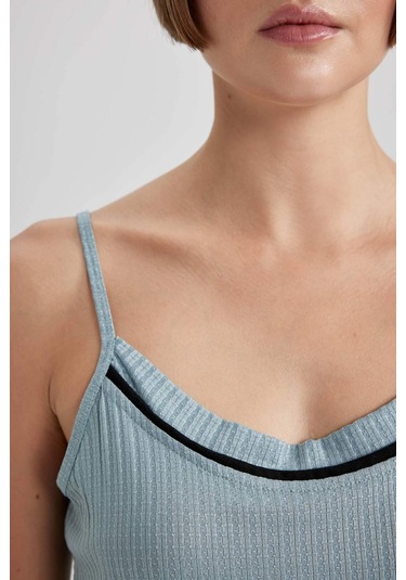 DeFacto Fall in Love Regular Fit Askılı Casual Pijama Üstü B6560AX23AUGN1200