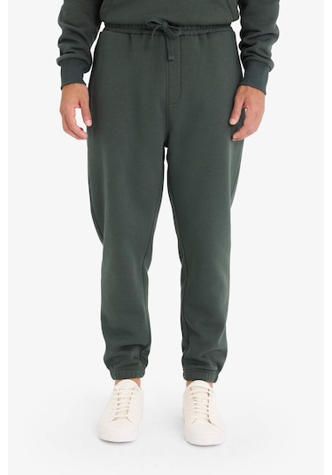 Defacto Regular Fit Beli Bağcıklı Jogger Eşofman Altı E6326ax25augn1155 Yeşil Defacto Regular Fit Beli Bağcıklı Jogger Eşofman Altı E6326ax25augn1155 Yeşil