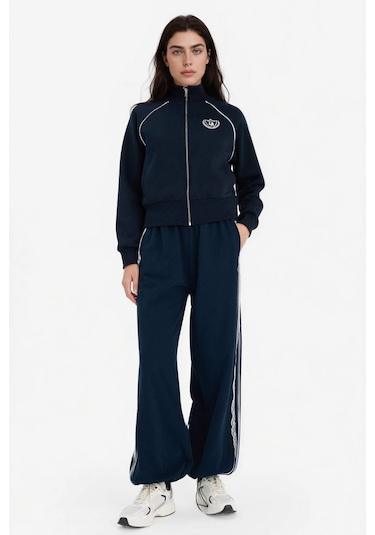 Defacto Loose Fıt Yarım Balıkçı Yaka Kalın Sweatshirt Kumaşı Hırka G8117ax26spnv256 Lacivert-nv256 Defacto Loose Fıt Yarım Balıkçı Yaka Kalın Sweatshirt Kumaşı Hırka G8117ax26spnv256 Lacivert-nv256