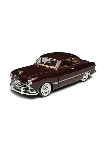 Motormax 1949 Ford Coupe Bordo 1 / 24 Ölçek Model Araba