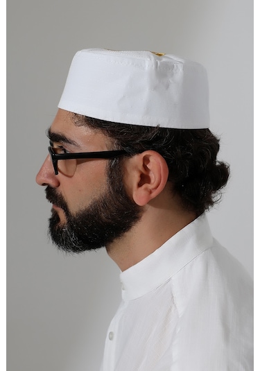 Elif Vav Nakışlı Kalıp Namaz Takkesi - Beyaz Beyaz