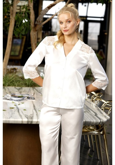 Laperissa Kadın Beyaz Saten Düğmeli Pijama Takımı Dantel Detaylı, Şık Ve Rahat 2 Li Set Beyaz