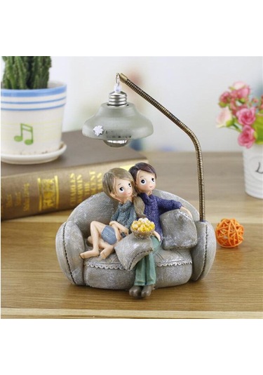 Kanepede Oturan Aşıklar Işıklı Sevgili Biblosu