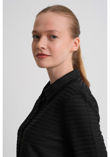 Alexandergardı Desenli Uzun Kollu Dokulu Crop Gömlek Siyah