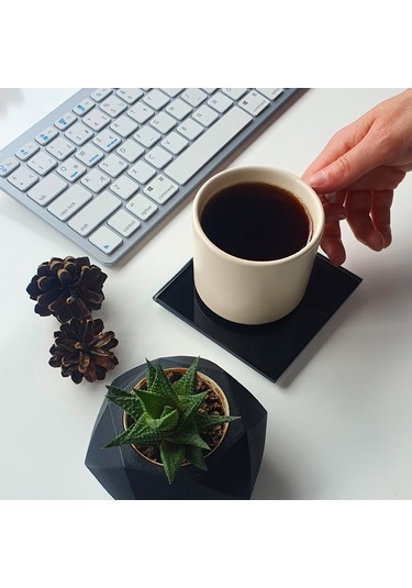 Decorita Cam Bardak Altlığı Düz Siyah 4'lü Takım 10 x 10 CM Siyah
