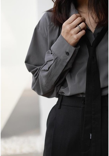 Gri Sonbahar Minimalist Uzun Kollu Düğme Yukarı Gömlek Kadın Kore Tarzı Katı Kravat Büyük Boy Gömlek Bluz Gevşek Elbise Tops Gri