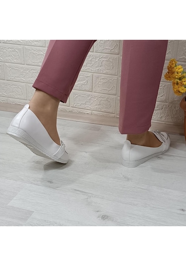 Fiyra 4012 Beyaz Taş Kurdeleli Kaymaz El Yapımı Kadın Babet 001