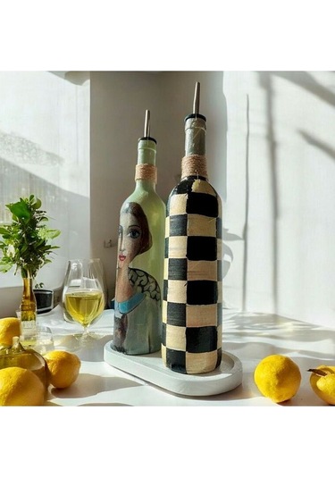 Kadın Desenli Ve Kareli 750 Ml Zeytinyağı Sıvıyağ Şişesi Yağdanlı