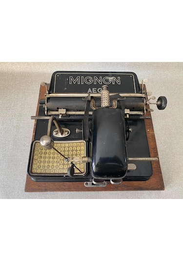 Aeg Mignon Model 4 Antika Daktilo - Koleksiyonluk Ahşap Kasalı Daktilo No1