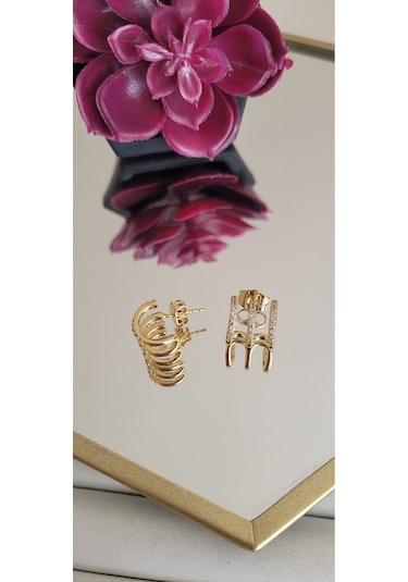 Çelik Zirkon Taşlı Gold Renk Kadın Küpe Altın