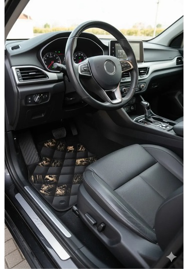 Dekoratif Oto Paspas Takımı Universal Kesim Siyah Altın Desen 4 Parça Araba Paspası