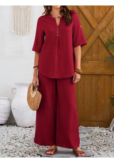 Kadın Kısa Kollu V Hakim Yaka Düğmeli Bürümcük Bluz Ve Pantolon Ikili Takım Bordo