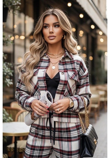 Kare Desenli Takım Renkli