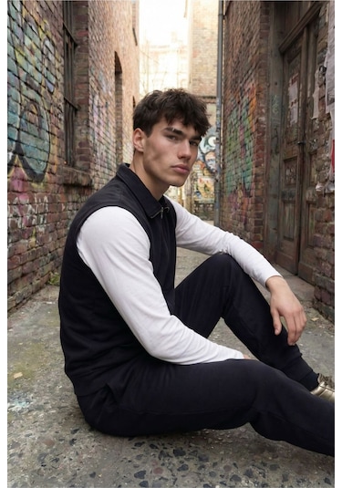 Erkek Siyah Dik Yaka Fermuarlı Yelekli 3 Lü Eşofman Takımı Beyaz Basic Sweatshirt & Jogger Alt Siyah Beyaz Erkek Siyah Dik Yaka Fermuarlı Yelekli 3 Lü Eşofman Takımı Beyaz Basic Sweatshirt & Jogger Alt Siyah Beyaz