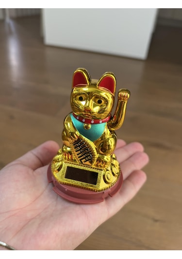 Feng Shui El Sallayan Bereket Ve Şans Kedisi - Güneş Enerjili- Maneki Neko - 9 Cm